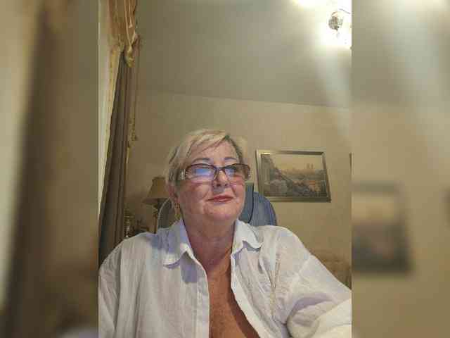 KarinkaSweet webcam