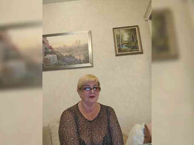 KarinkaSweet webcam
