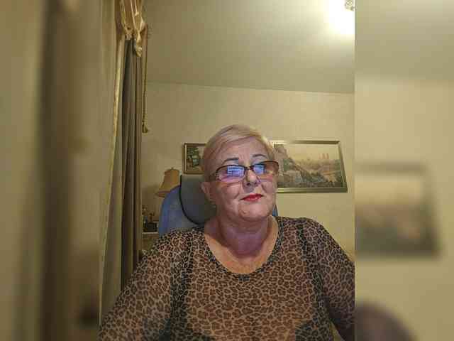 KarinkaSweet webcam