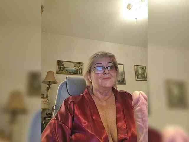 KarinkaSweet webcam