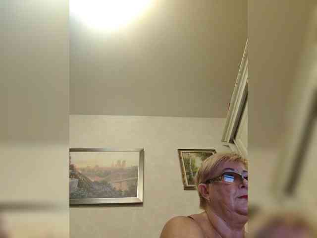 KarinkaSweet webcam