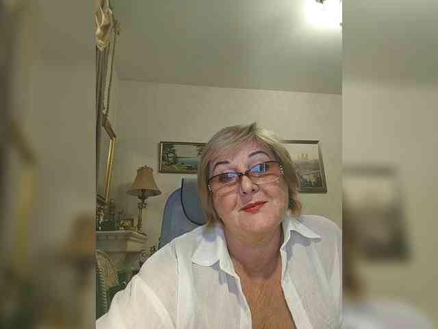 KarinkaSweet webcam