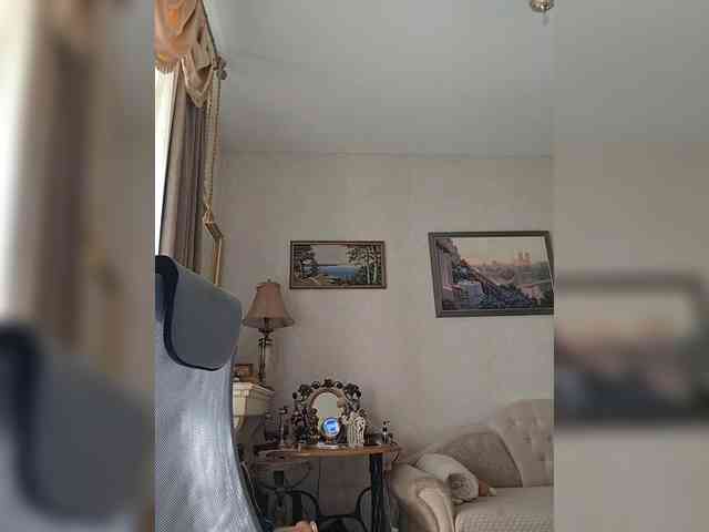 KarinkaSweet webcam
