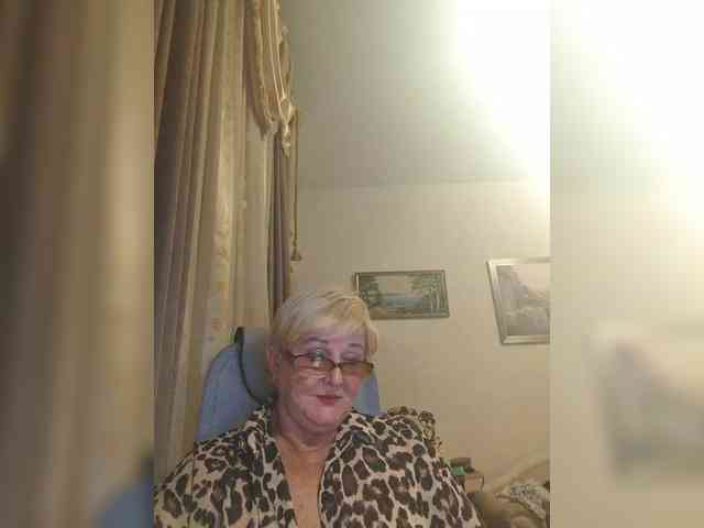 KarinkaSweet webcam