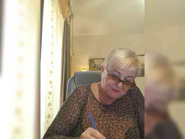 KarinkaSweet webcam