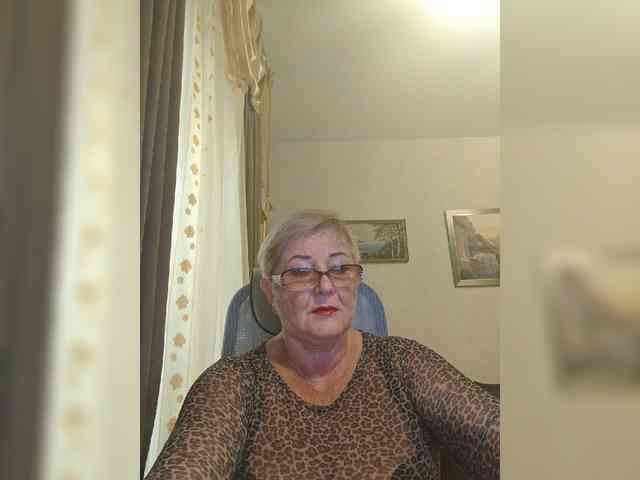 KarinkaSweet webcam