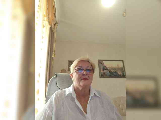 KarinkaSweet webcam