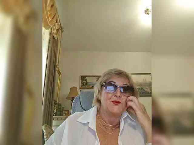 KarinkaSweet webcam