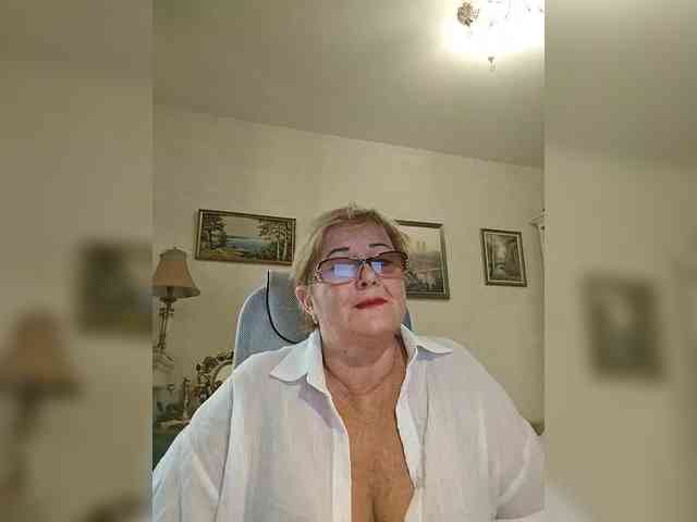 KarinkaSweet webcam