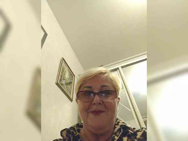 KarinkaSweet webcam