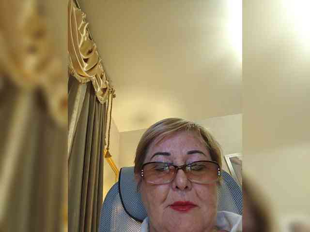 KarinkaSweet webcam