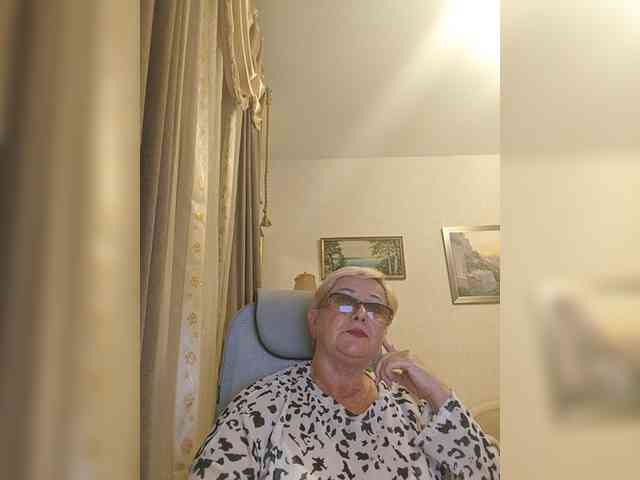 KarinkaSweet webcam