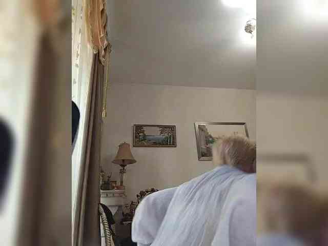 KarinkaSweet webcam