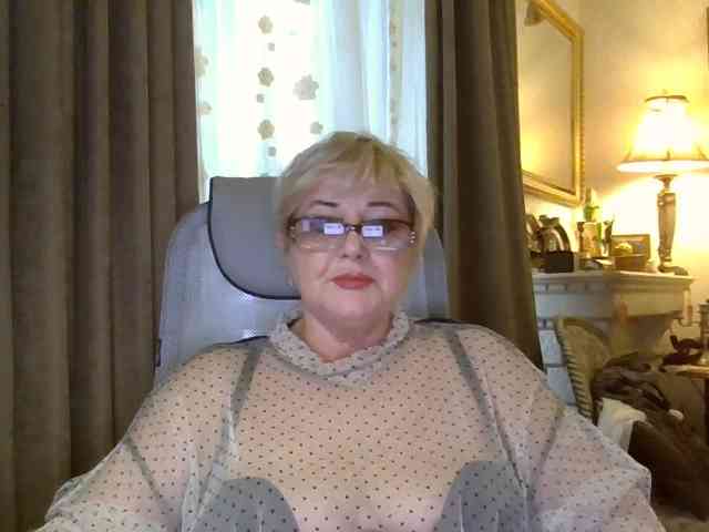 KarinkaSweet webcam