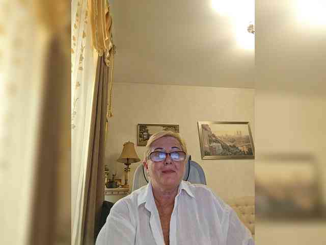 KarinkaSweet webcam