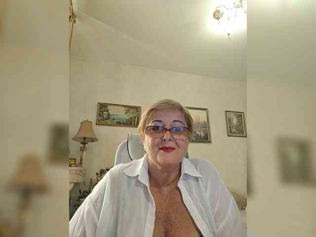 KarinkaSweet webcam
