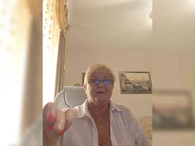 KarinkaSweet webcam