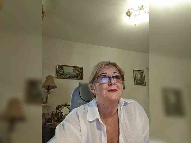 KarinkaSweet webcam
