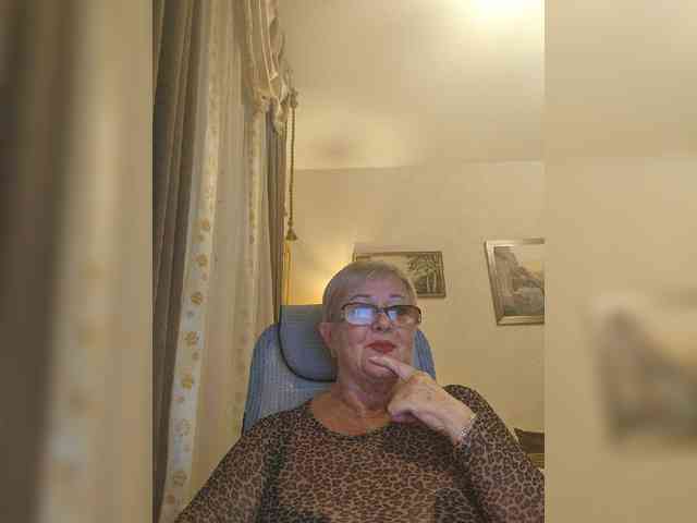 KarinkaSweet webcam
