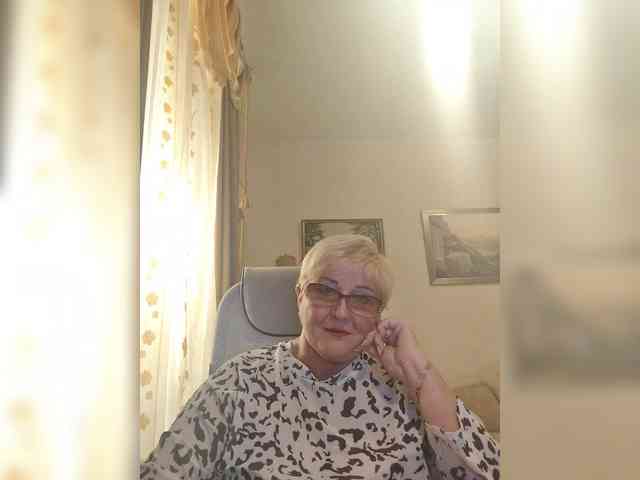 KarinkaSweet webcam
