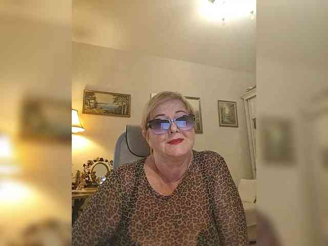 KarinkaSweet webcam