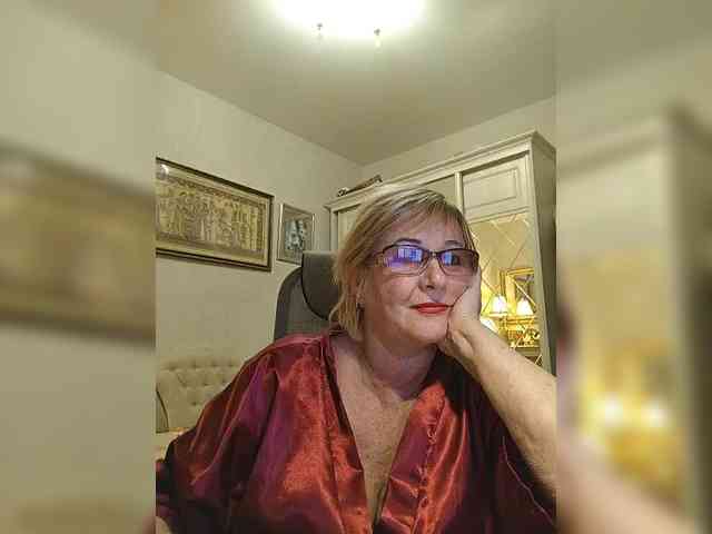 KarinkaSweet webcam