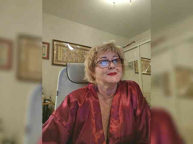 KarinkaSweet webcam