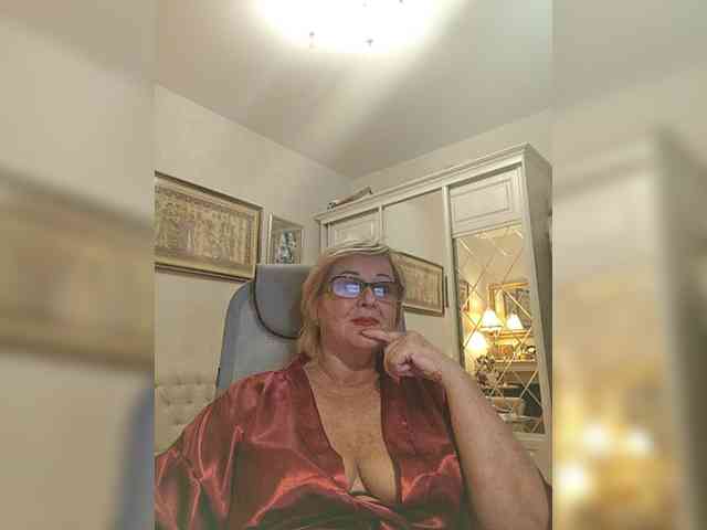 KarinkaSweet webcam