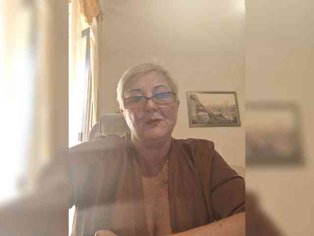 KarinkaSweet webcam