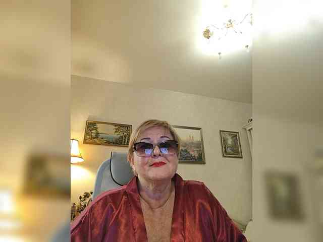 KarinkaSweet webcam