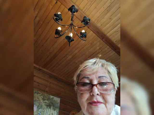 KarinkaSweet webcam