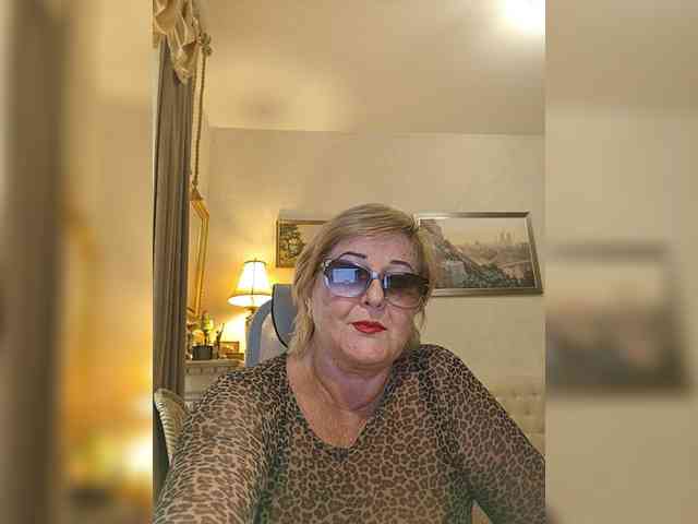 KarinkaSweet webcam
