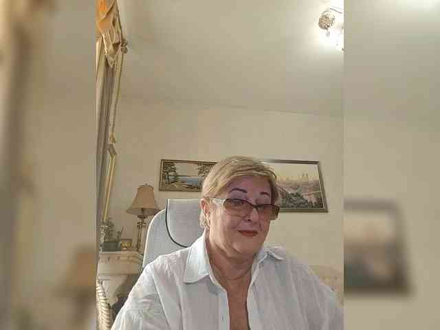 KarinkaSweet webcam