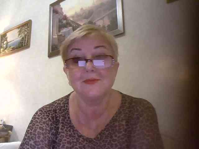KarinkaSweet webcam