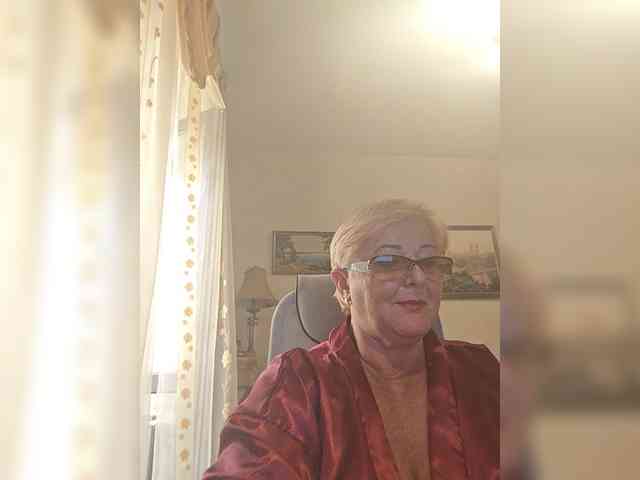 KarinkaSweet webcam
