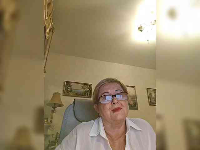 KarinkaSweet webcam