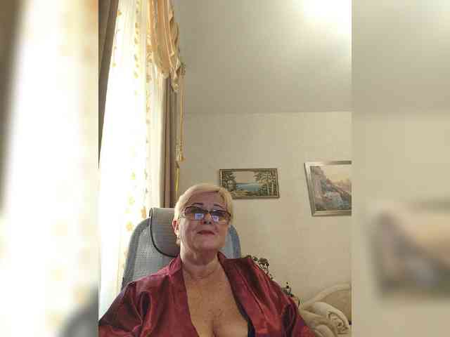 KarinkaSweet webcam