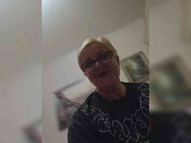 KarinkaSweet webcam