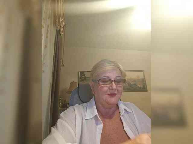 KarinkaSweet webcam
