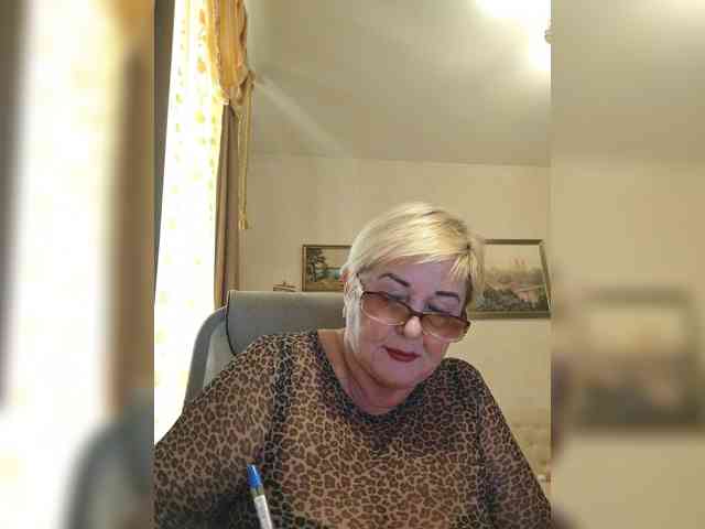 KarinkaSweet webcam
