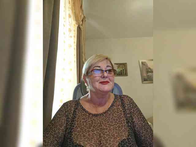 KarinkaSweet webcam