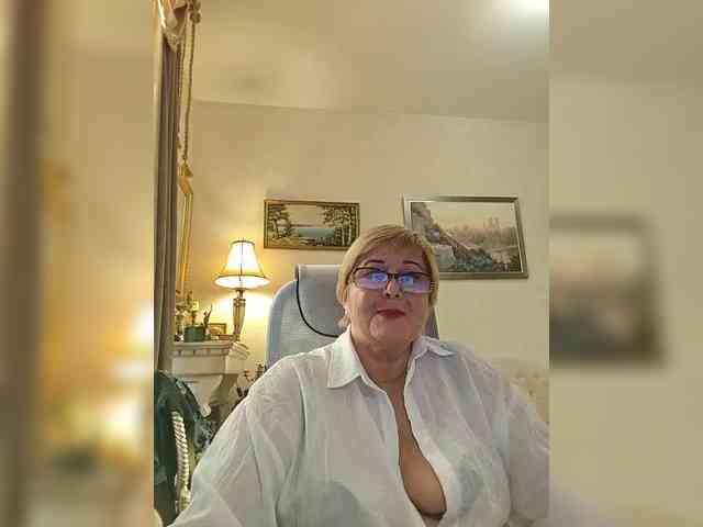 KarinkaSweet webcam