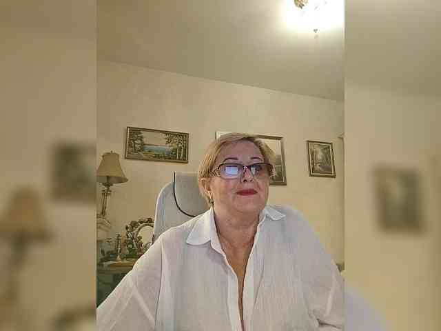 KarinkaSweet webcam