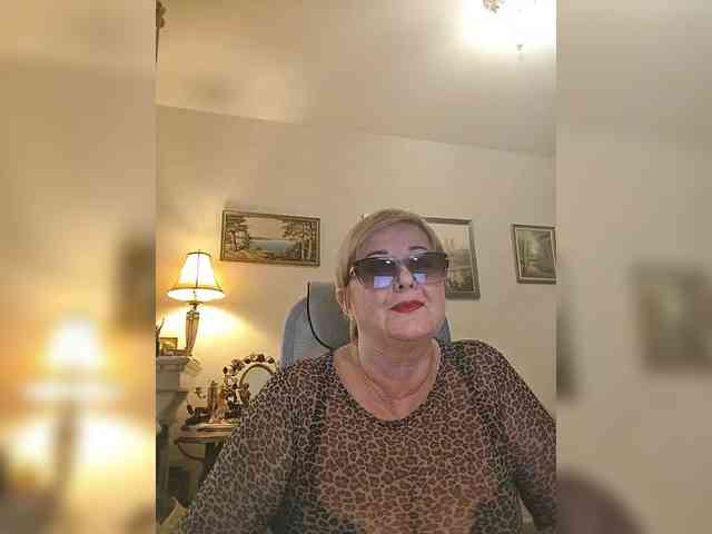 KarinkaSweet webcam