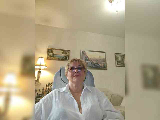 KarinkaSweet webcam