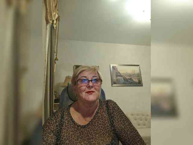 KarinkaSweet webcam