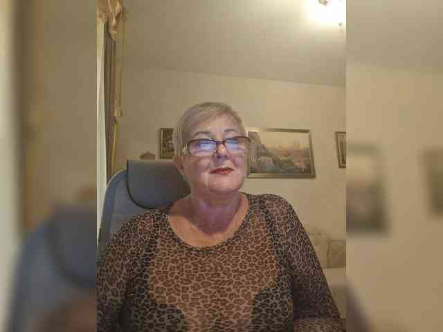 KarinkaSweet webcam