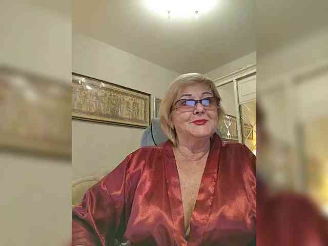 KarinkaSweet webcam