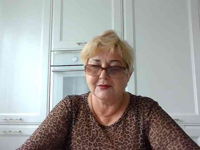 KarinkaSweet webcam