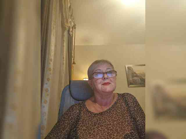 KarinkaSweet webcam
